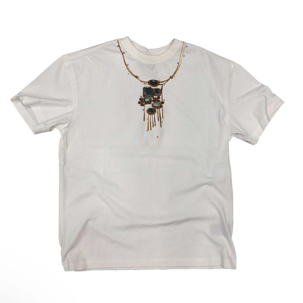 BIRTH OF ROYAL CHILD Gemstone Necklace Print T-Shirt in White